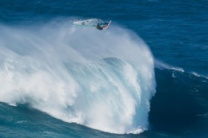 Looking back over Peahi