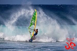 Throwing some spray off the lip on a single fin.