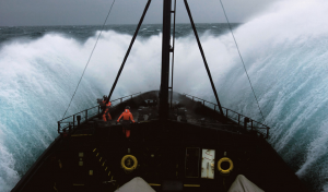 Screw looking at the horizon, throw waves off the bow so big that you can't see anything but walls of water.