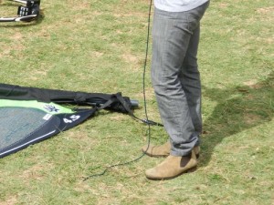 Rigging up! (photo: GC, maui surf report)