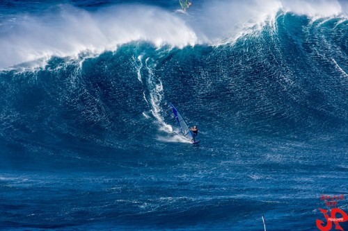 A Jaws wave from later that day. 