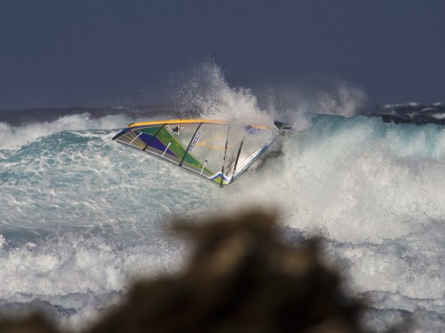 360 over razor sharp lava rock. Pic by Ruben Lemmens